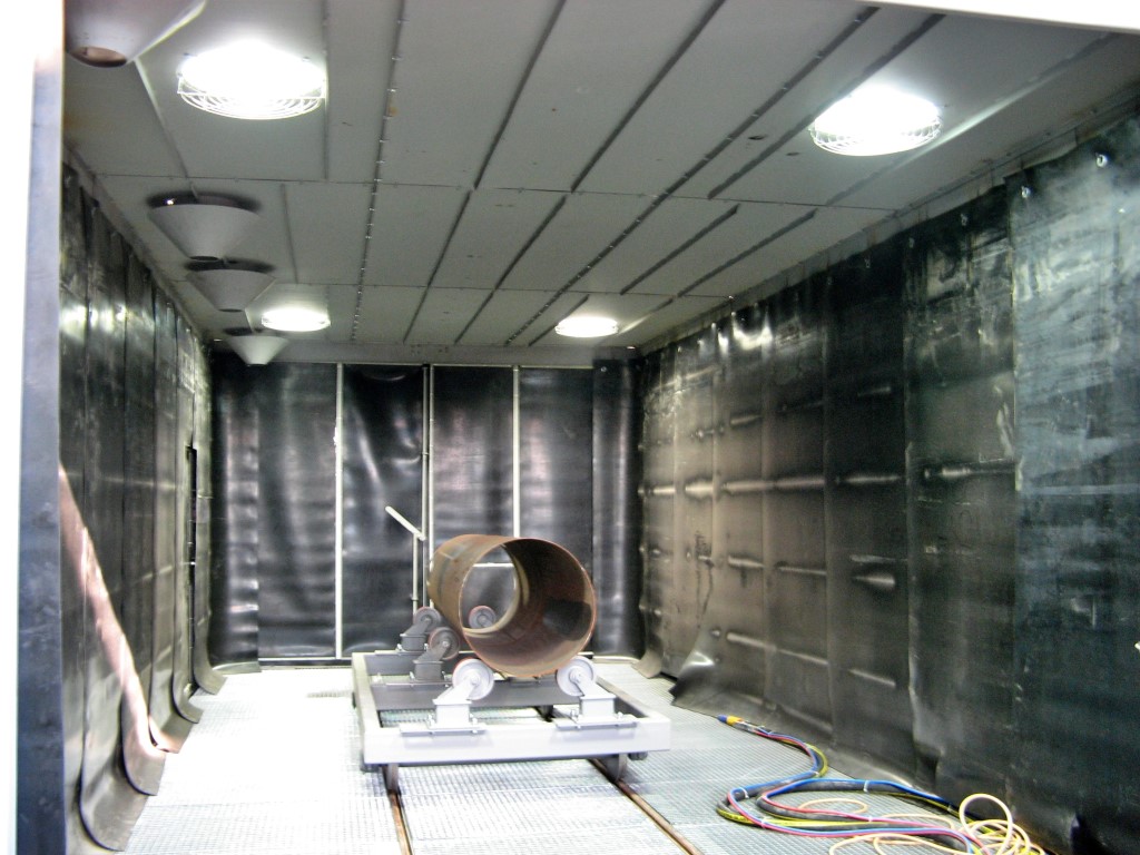 Sandblasting chamber with screw conveyors KMP-4x3x8